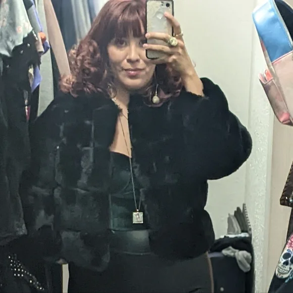 Papaya Luxurious Black Faux Fur Jacket - Picture 9 of 9